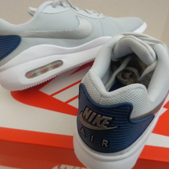 Nike Air Max Oketo. New. Women Size: 8. - Picture 5 of 9